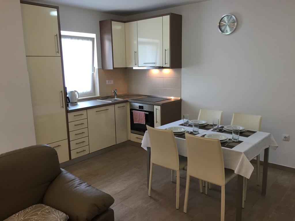 Apartments Sanbrandin Krk Town Chambre photo